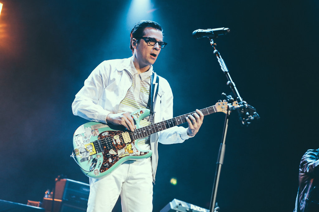 Weezer-BrixtonAcademy-London-050416-SaraAmroussiGilissen-4.jpg