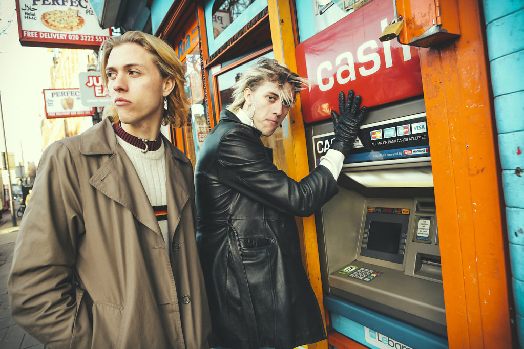 TheGardenTwins-LionCoffeeAndRecords-London-SaraAmroussiGilissen.jpg