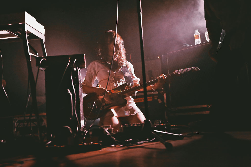 Blonde-Redhead-IslingtonAssemblyHall-London-290914-SaraAmroussiGilissen-10.jpg