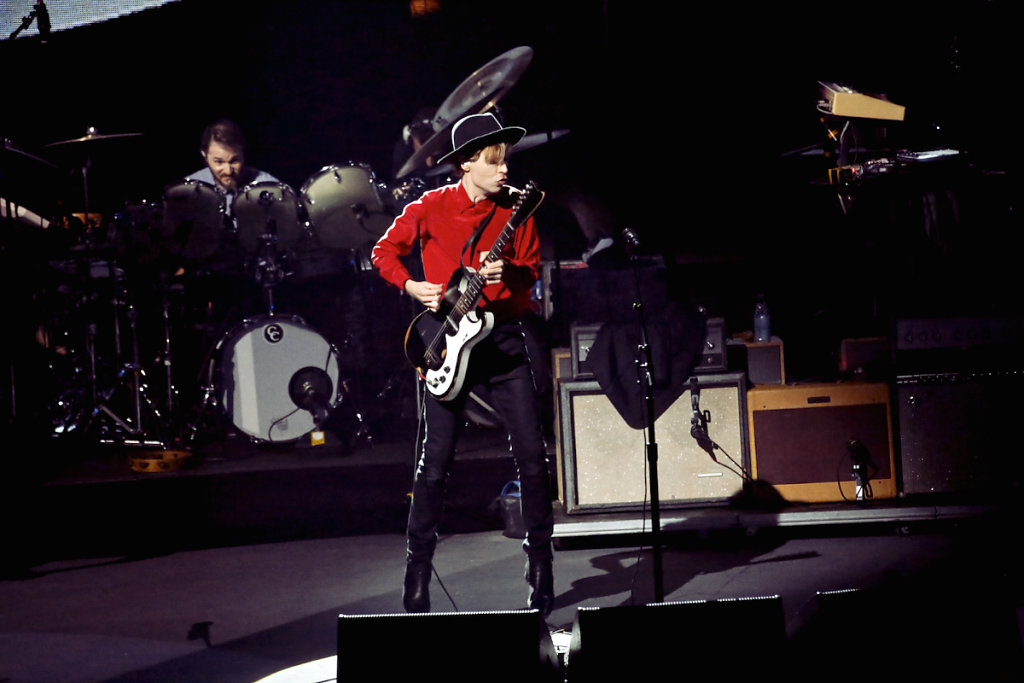 Beck-Roundhouse-020914-SaraAmroussiGilissen-1.jpg