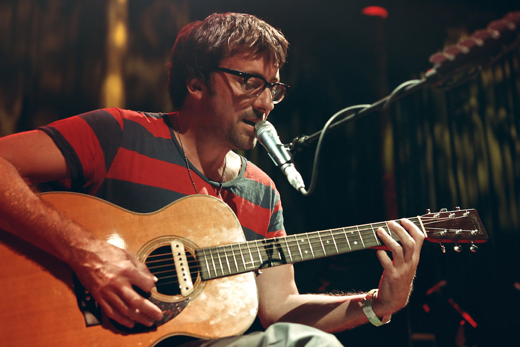 GrahamCoxon-Roundhouse-020814-SaraAmroussiGilissen-10.jpg